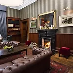 Отель Brandon House