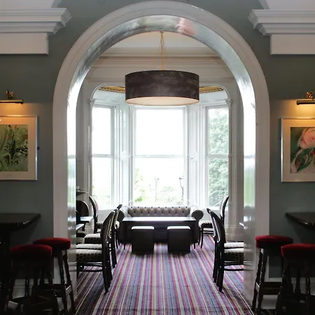 Brandon House 4*